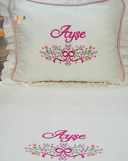 Kız Bebek Yenidoğan Set - Bebeğinizin İsmi ve Çiçek Motif