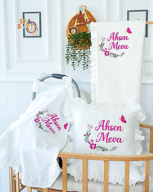 Kız Bebek Yenidoğan Set - Bebeğinizin İsmi ve Çiçek Motif