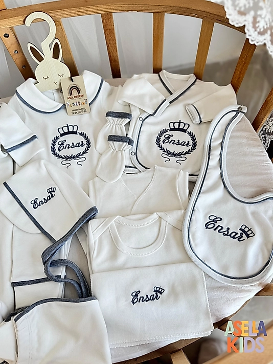 Yenidoğan Set - Bebeğinizin İsmi ve Çelenk Nakış